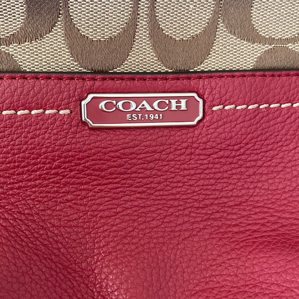 Beautiful, preowned coach handbag